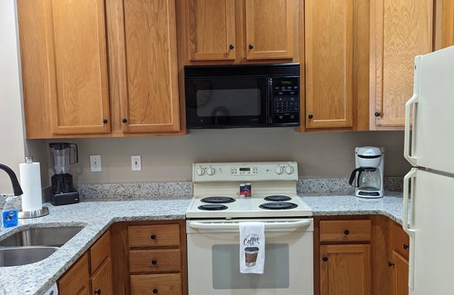 Red Hill Condo | 2 Bedroom 2 Bath condo at Legends golf Resort