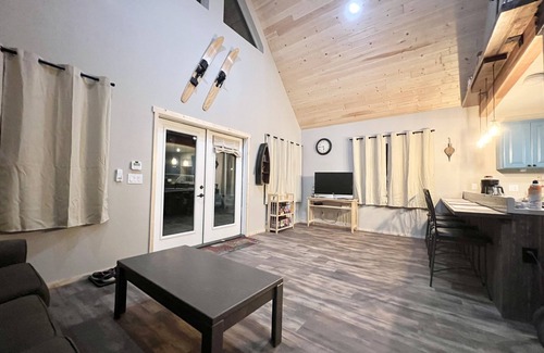 Detroit Cabin | 2 Bedroom/2 Bath Cabin with Lots of Parking for Boat, Snow Mobile and ATV's