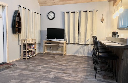 Detroit Cabin | 2 Bedroom/2 Bath Cabin with Lots of Parking for Boat, Snow Mobile and ATV's