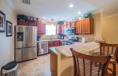 Fruitland Park House | 2 bedroom/2 bath home with 4-person cart minutes from Lake Sumter