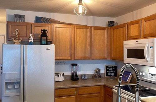 Lake Ozark Condo | 2 Bedroom, 2 Bath Lakefront Condo!