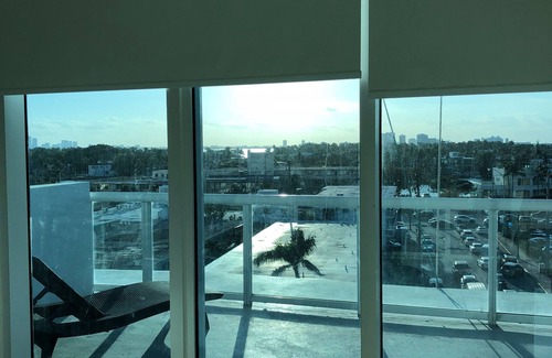 North Beach Condo | 2 Bedroom/2 Bath Modern Designer Lanai Condo on the Ocean in Miami Beach
