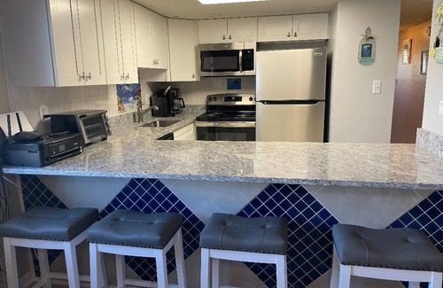 Midtown Ocean City Condo | 2 Bedroom/2 Bath Oceanblock w/Linens, Steps to the Beach, Bus Stop To Boardwalk