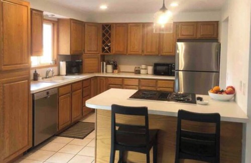 Harlow House | 2 Bedroom 2 Bath Residential Home