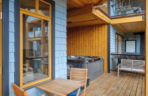 Rossland Condo | 2 Bedroom, 2 Bath Ski in/Out at the base of Red Mtn