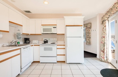 West Yarmouth Apartment | 2 Bedroom 2 Bath Townhouse, Green Harbor Resort, Rental Bikes, Garden