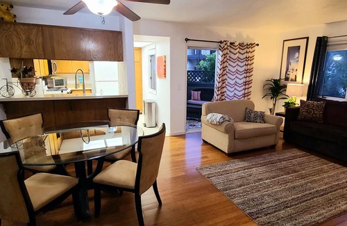West Beach Condo | 2 bedroom 2 bath West Beach private laundry