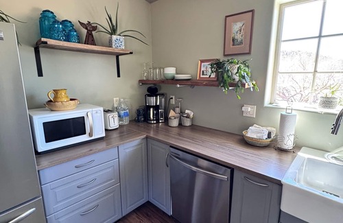 Payson House | 2-bedroom/2 Bath vacation Rental at Green Valley Park, Beautiful Views of lake