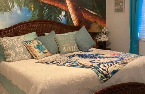 Oldsmar House | 2 Bedroom , 2 Bath , Villa