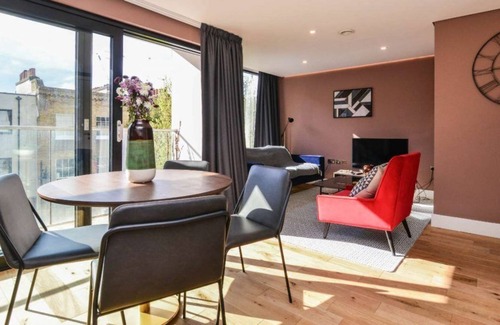 Carteret Apartment | 2 bedroom 2 bathroom 1700 square feet 20 miles from New York City.
