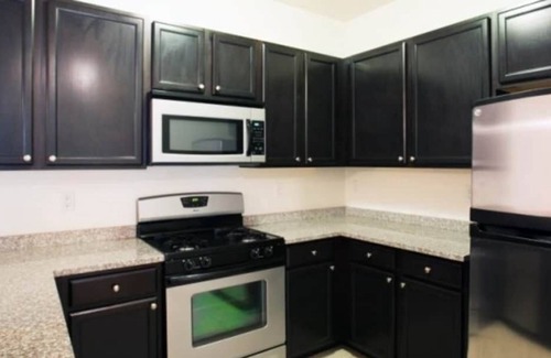 Carteret Apartment | 2 bedroom 2 bathroom 1700 square feet 20 miles from New York City.