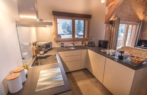 Samoens Apartment | 2 bedroom, 2 bathroom apartment for up to 5 people, just 200m from the ski lift