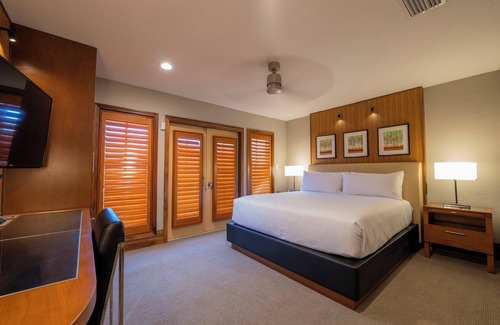 Florida Central Atlantic Coast Resort | 2 Bedroom, 2 Bathroom Luxury Evermore Bay View Villa in Orlando, FL near Disney!