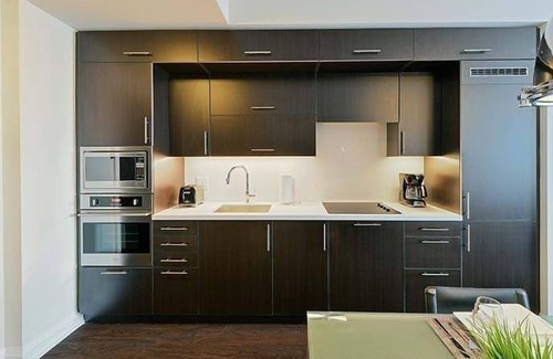 Willowdale Apartment | 2 Bedroom/2 Bathroom Suite