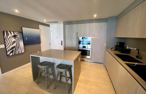 Hollywood South Central Beach Hotel | 2 bedroom 2 bathroom apartment/Ocean view/UNIQUE UNIT PARKING & RESORT INCLUDED