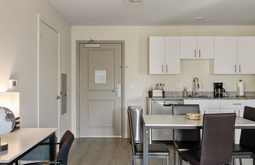 Arrowood Apartment | 2 Bedroom 2 Full Bathrooms spacious condo with balcony and reserved parking