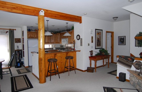 Dillon House | 2-bedroom 3bath 2car garage vacation home. Minutes from six major ski resorts n