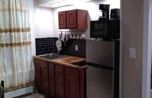 Harlem House | 2 BEDROOM 3RD FLOOR RENOVATED W/KITCHEN - 3 MINUTES TO SUBWAY