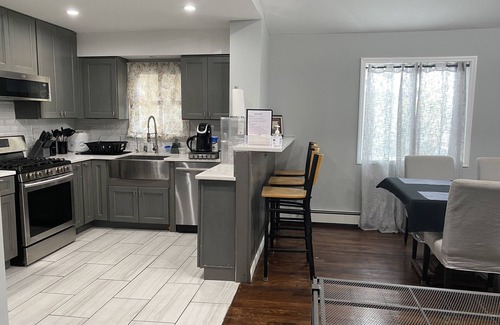 Greenville House | 2 Bedroom & 5 Beds ❤️FREE Driveway Parking❤️ near NYC, EWR, Cruise Port