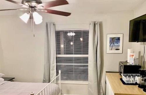 Florida Ridge Apartment | 2 Bedroom 649447 by Houzlet