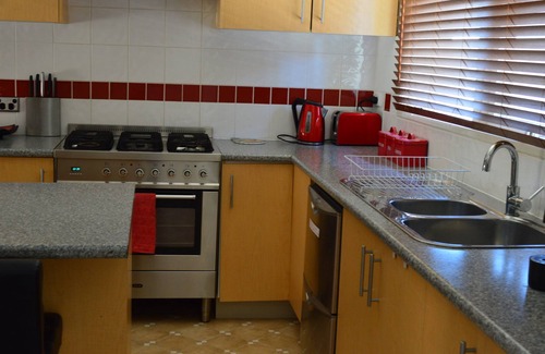 Capel Sound House | 2 Bedroom 650m Walk to the front beach