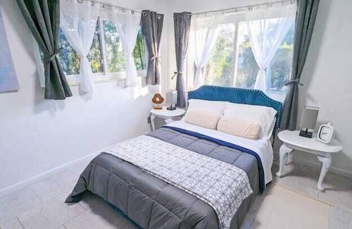 West Park Apartment | 2 Bedroom 685849 by Houzlet