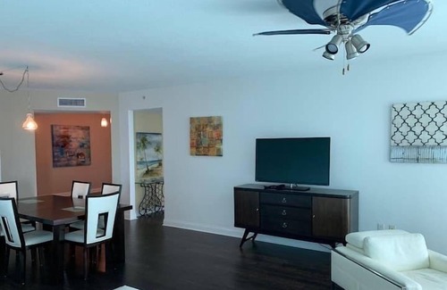 Kingston Apartment | 2 Bedroom 808436 by Houzlet