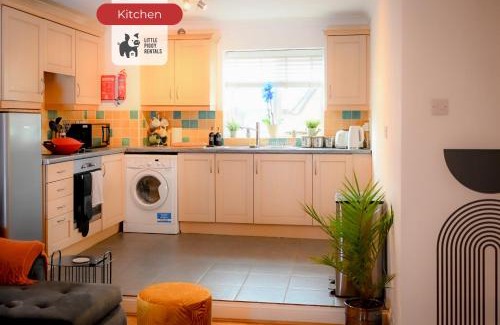 Stansted Apartment | 2 Bedroom Apartment By Littlepiggyrentals Short Lets & Serviced Accommodation Stansted Mountfitchet Near Stansted Airport