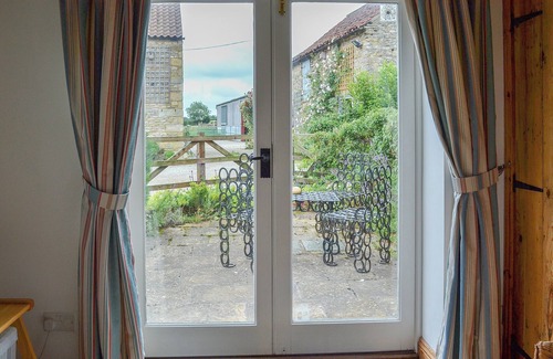 Potter Brompton Cottage | 2 bedroom accommodation in Brompton by Sawdon
