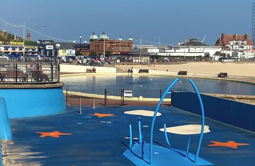 Gorleston-on-Sea Cottage | 2 bedroom accommodation in Gorleston-on-Sea