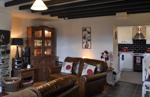Penrhyndeudraeth Cottage | 2 bedroom accommodation in Penrhyndeudraeth, near Porthmadog