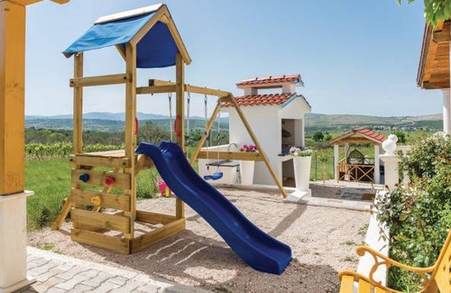 Danilo Biranj House | 2 bedroom accommodation in Danilo