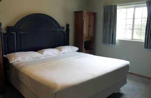 Eagle River House | 2 Bedroom accessible condo