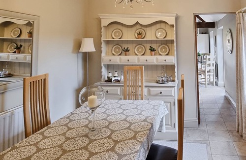 Wychnor Cottage | 2 bedroom accommodation in Wychnor, near Burton upon Trent