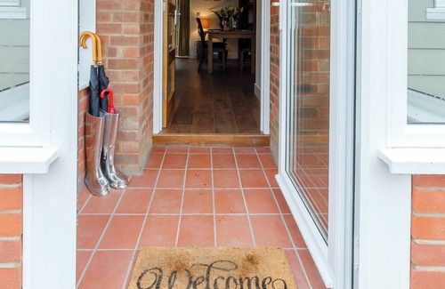 Worlington Cottage | 2 bedroom accommodation in Worlington, near Bury St Edmunds