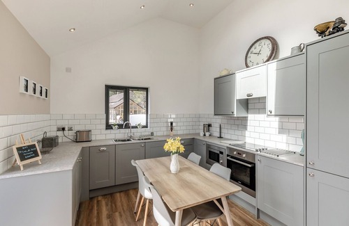 Little Hayfield Cottage | 2 bedroom accommodation in Mellor, near Marple