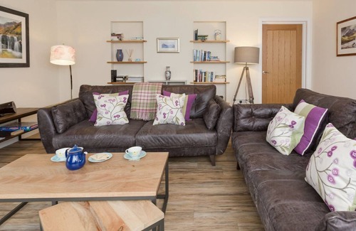 Beinn Orasaigh Cottage | 2 bedroom accommodation in Carbost, near Portree