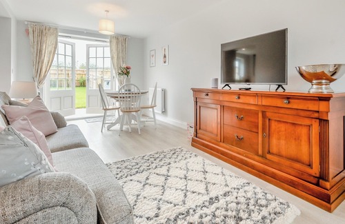 Ampney Crucis Cottage | 2 bedroom accommodation in Poulton, near Cirencester