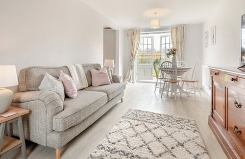 Ampney Crucis Cottage | 2 bedroom accommodation in Poulton, near Cirencester