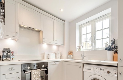 Ampney Crucis Cottage | 2 bedroom accommodation in Poulton, near Cirencester