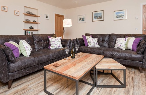 Beinn Orasaigh Cottage | 2 bedroom accommodation in Carbost, near Portree