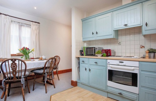 Clyst St Mary Cottage | 2 bedroom accommodation in Clyst Honiton, near Exeter