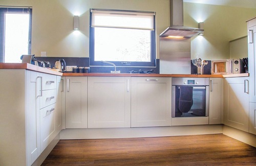 Dukeries Mill Ski Chalet | 2 bedroom accommodation in Perlethorpe, Newark-on-Trent