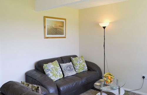 Great Yarmouth Cottage | 2 bedroom accommodation in Scratby, near Hemsby