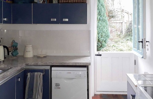 Haverfordwest Cottage | 2 bedroom accommodation in Hook, near Haverfordwest