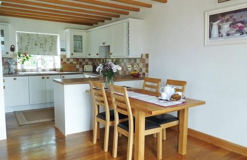West Heslerton Cottage | 2 bedroom accommodation in Thorpe Bassett, near Malton