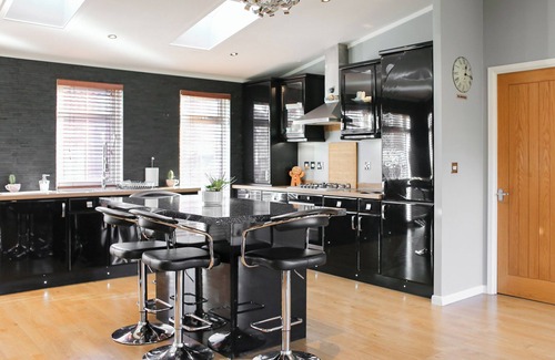 Auchterarder Apartment | 2 bedroom accommodation in Auchterarder, near Gleneagles