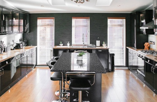 Auchterarder Apartment | 2 bedroom accommodation in Auchterarder, near Gleneagles