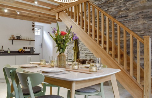 Gwynedd- Snowdonia Cottage | 2 bedroom accommodation in Betws-Y-Coed