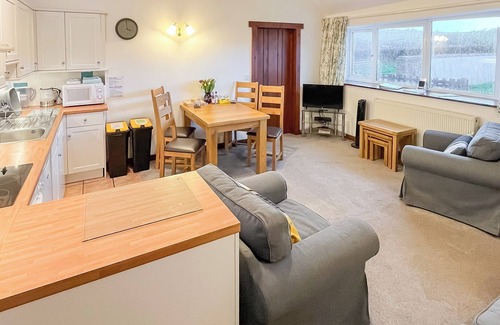 Shipton Gorge Cottage | 2 bedroom accommodation in Shipton Gorge